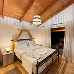 Villa Nacios